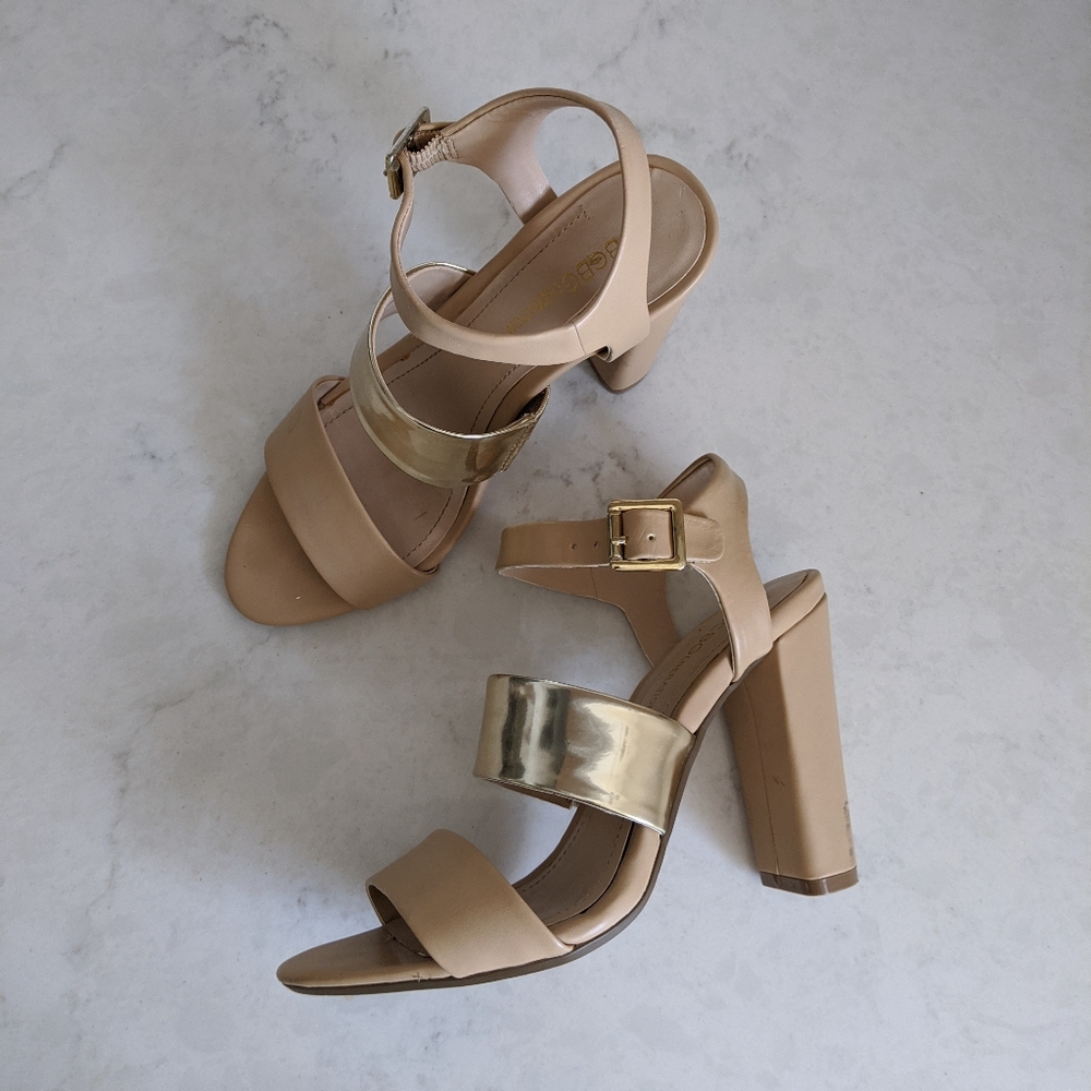 BCBGeneration tan gold heels